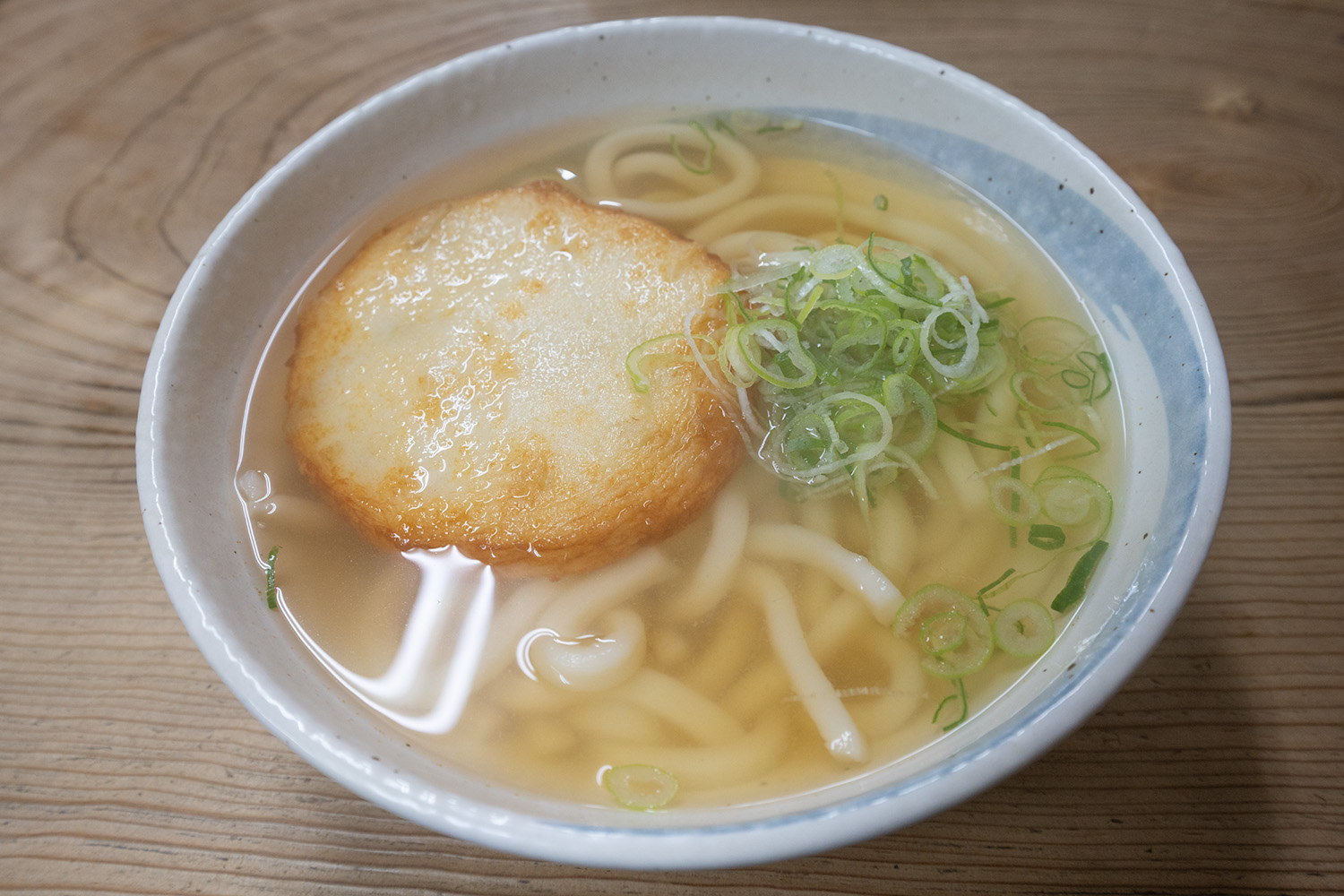 弥太郎うどんの丸天うどん