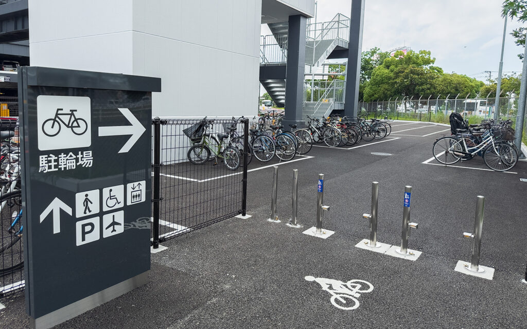 福岡空港 国内線駐輪場入口