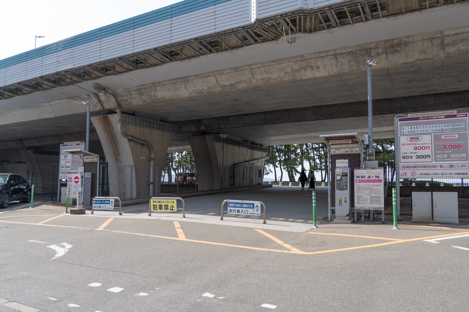 シーサイドももち海浜公園 地行浜駐車場 通路