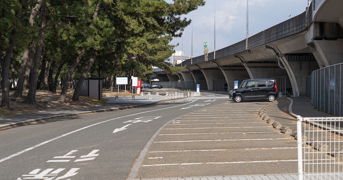 シーサイドももち海浜公園 地行浜駐車場