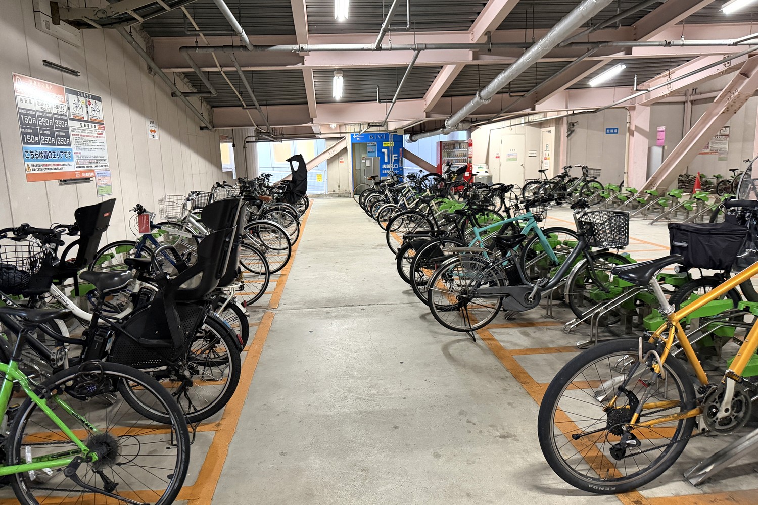 自転車の駐輪スペース