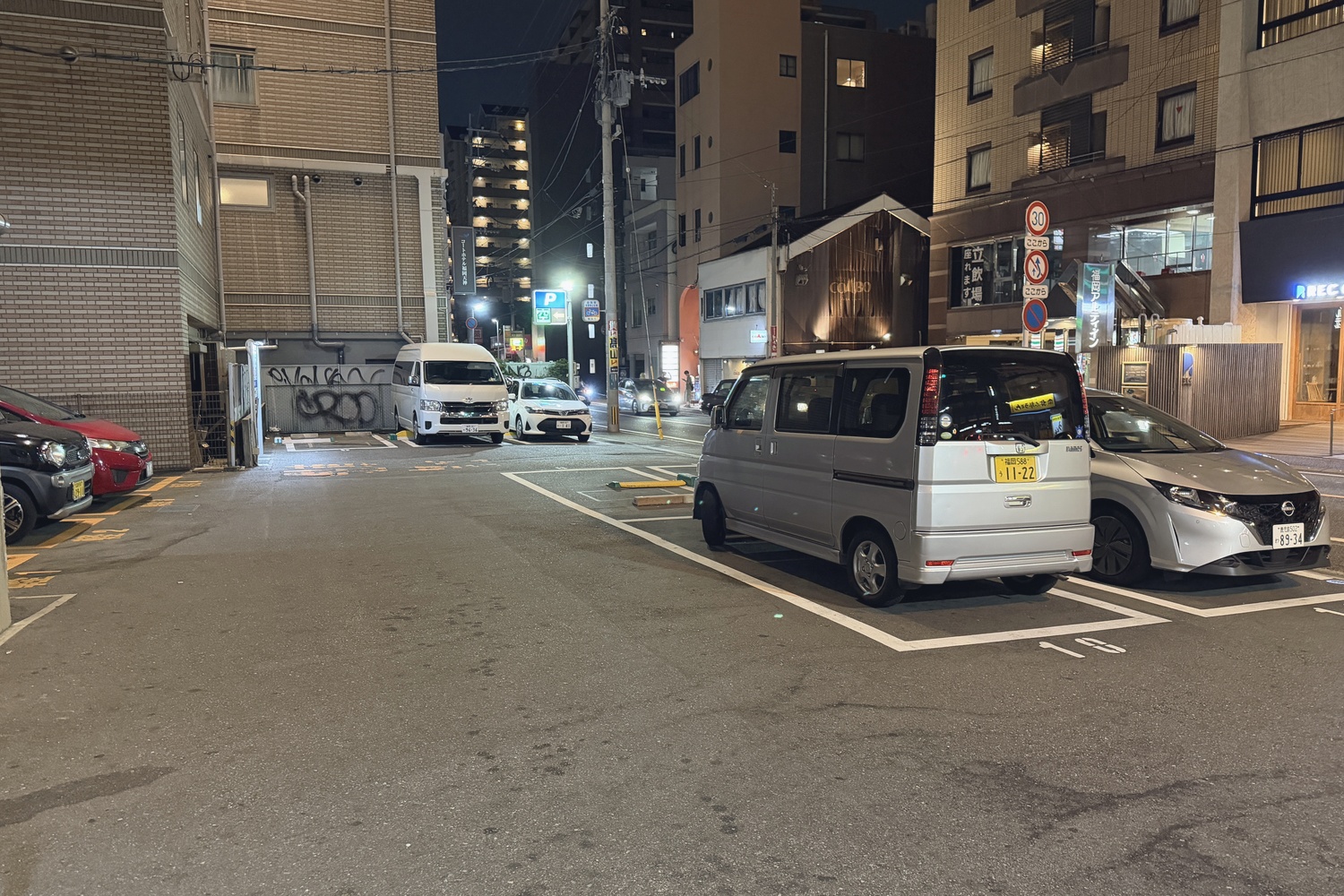 GEST春吉パーキングの全景