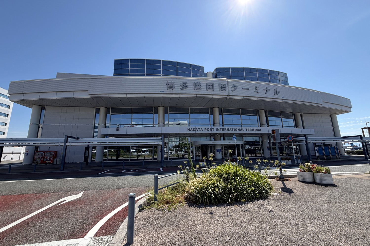ターミナル建物外観