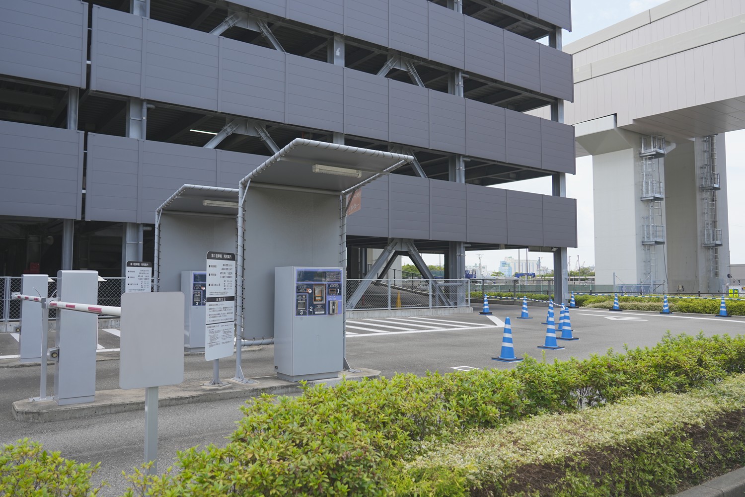 2階以上の出庫ゲート（出口）