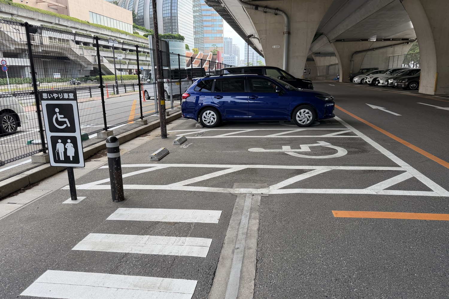 身障者用駐車区画