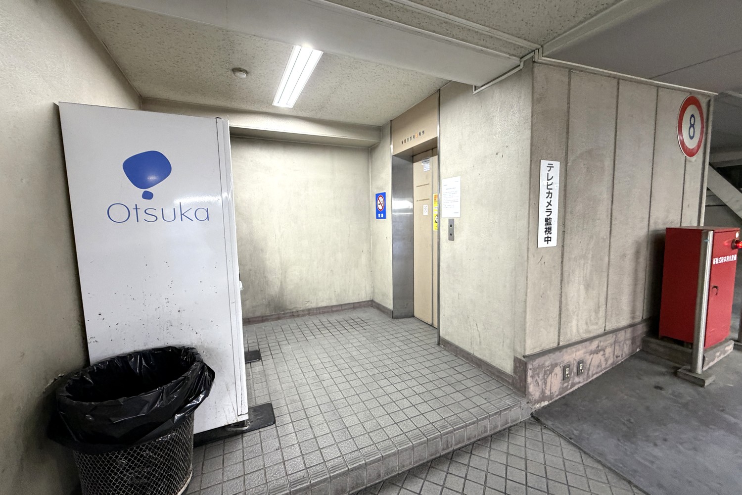 1階エレベーターホール