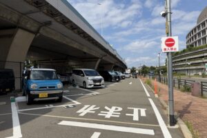 パーク地行浜24時間駐車場2 入口の様子