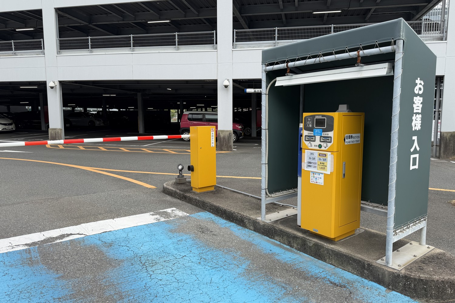 RKB駐車場の西側入口