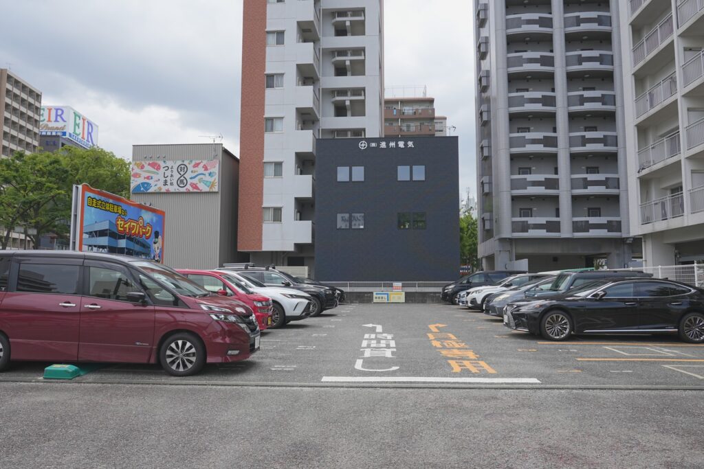 セイワパーク築港本町2の駐車エリア