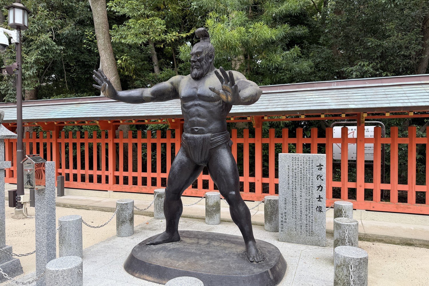 古代力士像