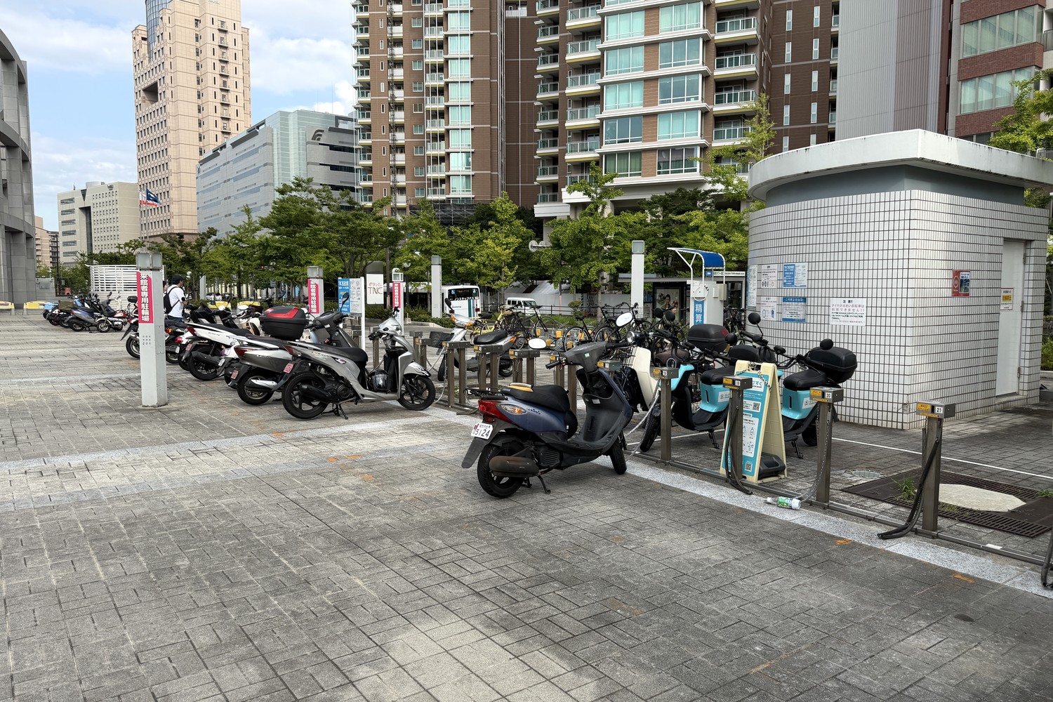 TNC放送会館の駐輪場 駐輪スペース