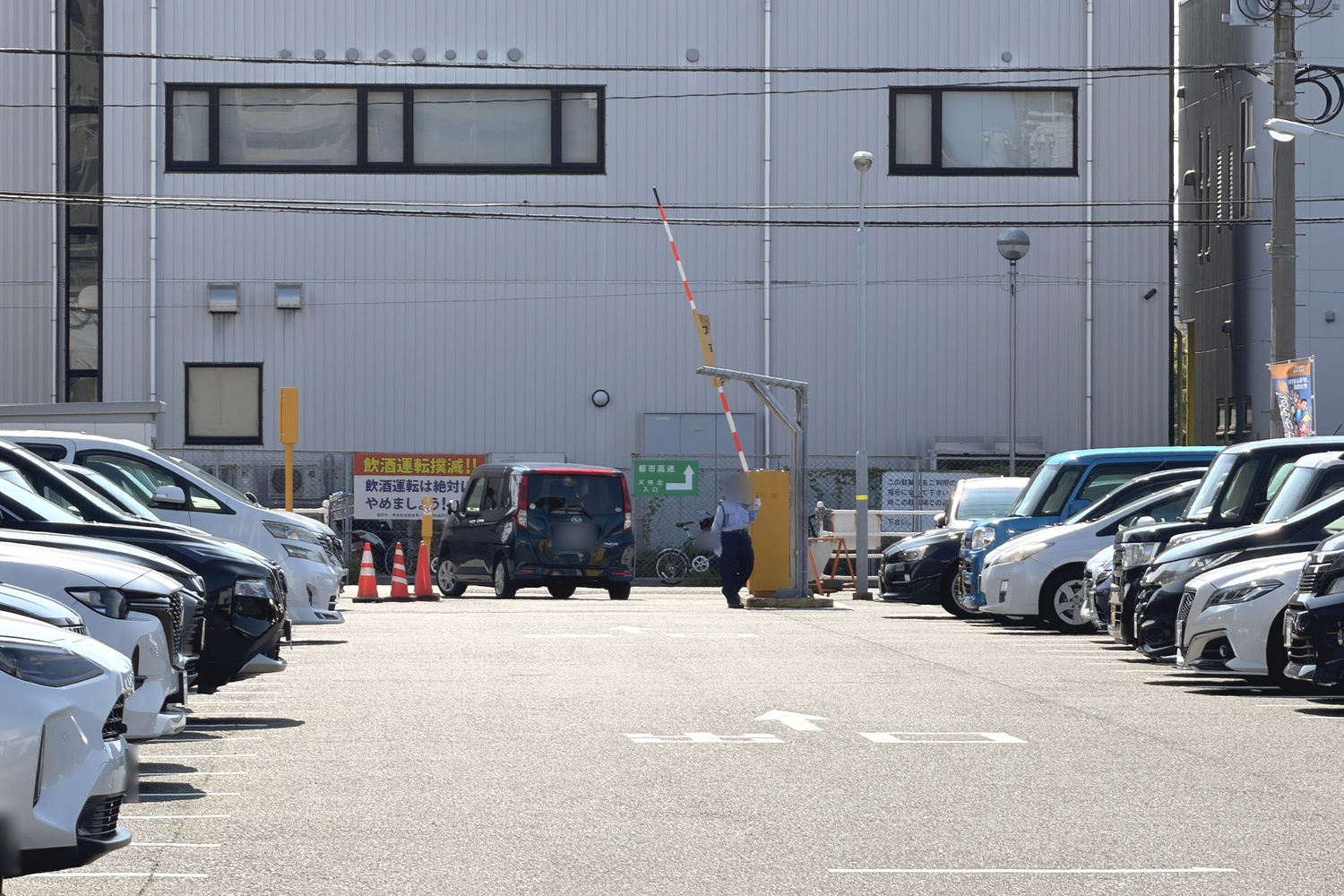 ボートレース福岡第2駐車場の出口(出庫ゲート)