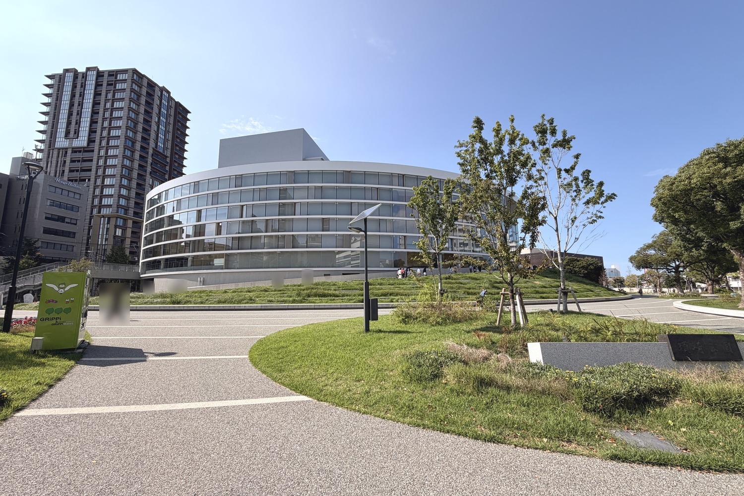 須崎公園と福岡市民ホール