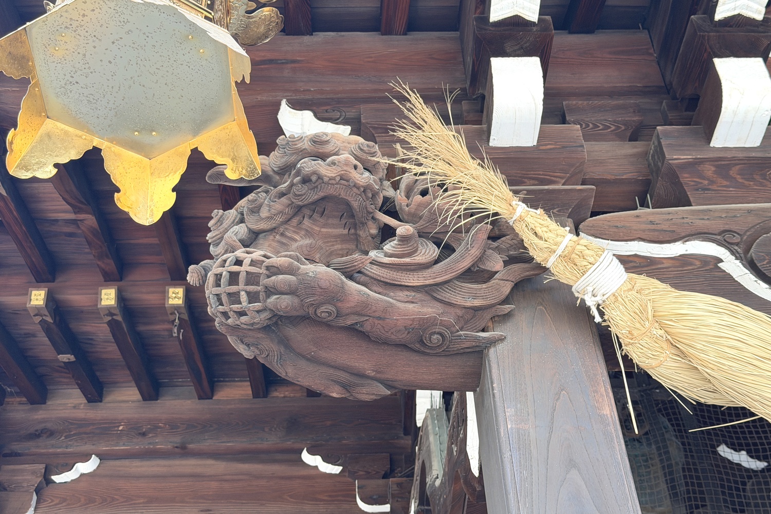 櫛田神社の拝殿左上の装飾