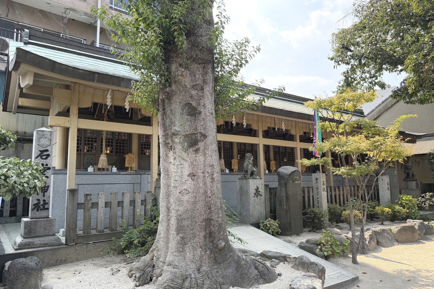 櫛田神社の境内社・石堂神社